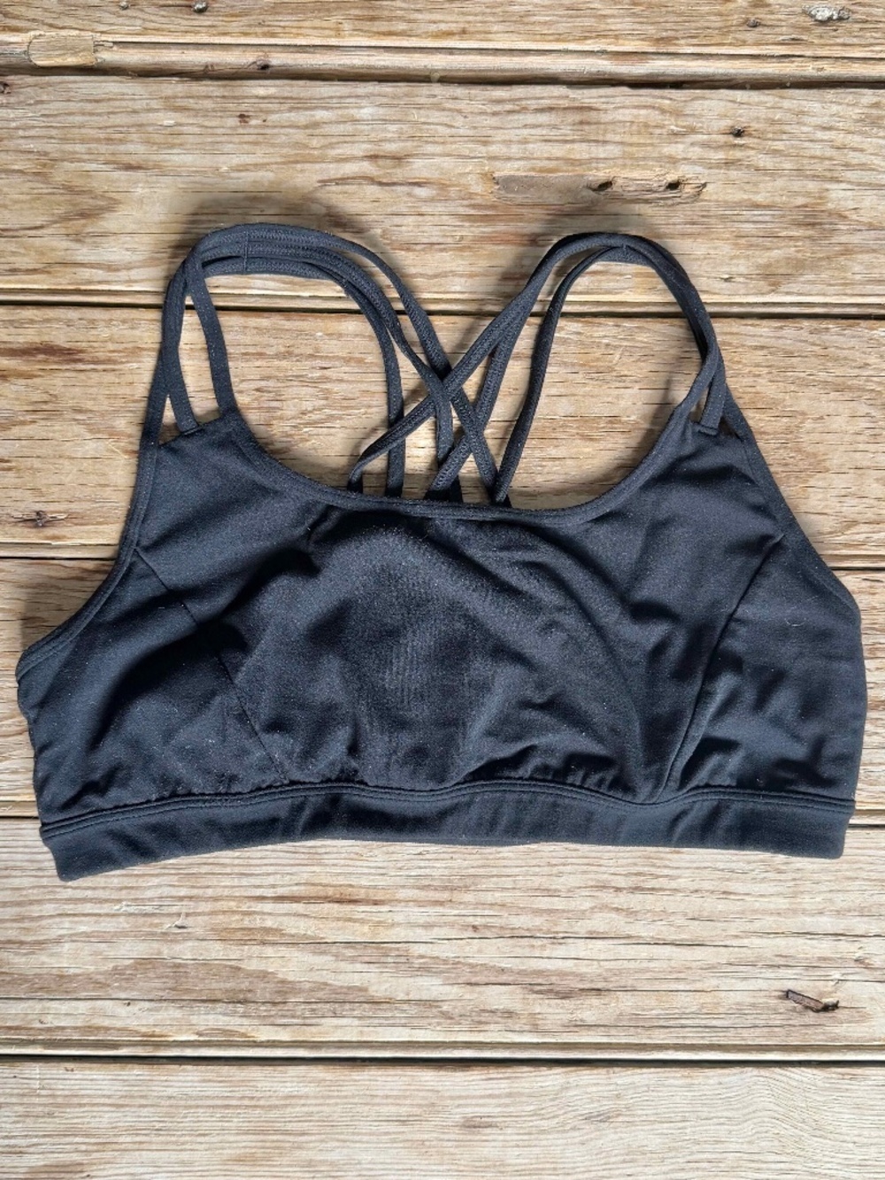 Athleta Black Strappy Sports Bra Medium M Criss Cross Back Athleisure Yoga